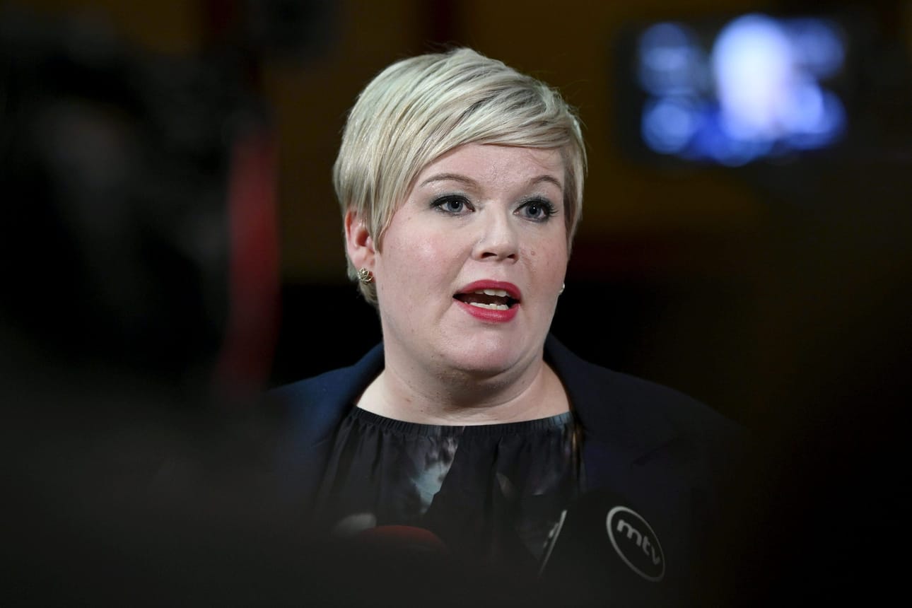 Valtiovarainministeri Annika Saarikko muistutti, että korona-ajan yhteisvelka oli kertaluontoinen ratkaisu. LEHTIKUVA / Markku Ulander