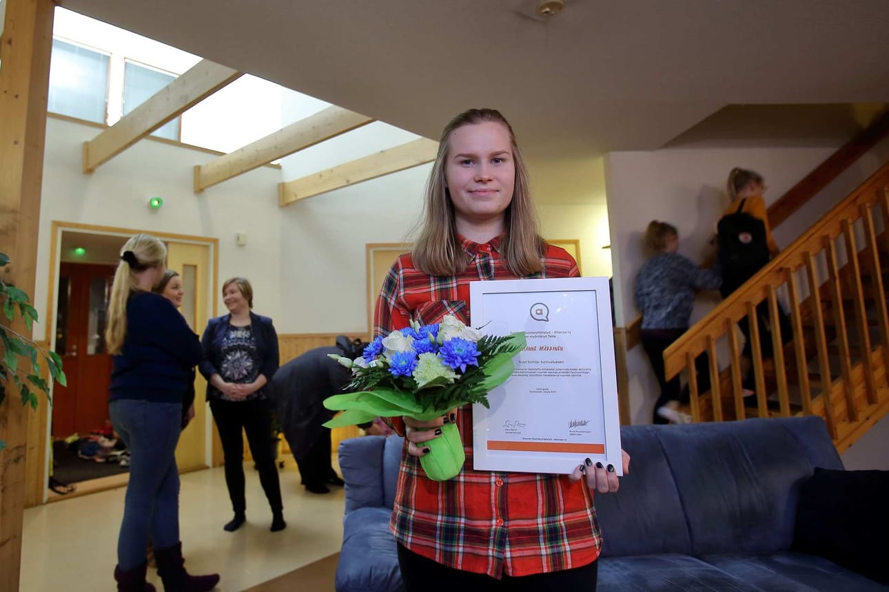 21-vuotias Hanne Mällinen sai Nuori toimija tunnustuksen. Niitä myönnettiin 10 kappaletta koko Suomeen.