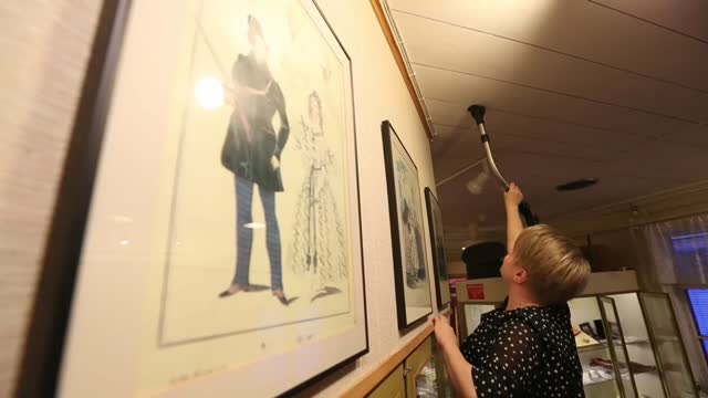 Pakkahuoneen museon vuosisiivous