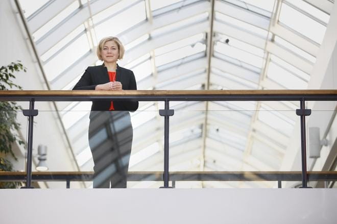Europarlamentaarikko Henna Virkkunen (kok.) epäilee, ettei Eurooppa-politiikka ole pääministeri Juha Sipilän (kesk.) agendalla kovin korkealla. Virkkunen oli torstaina Vaasassa. Kuva: Samppa Toivonen