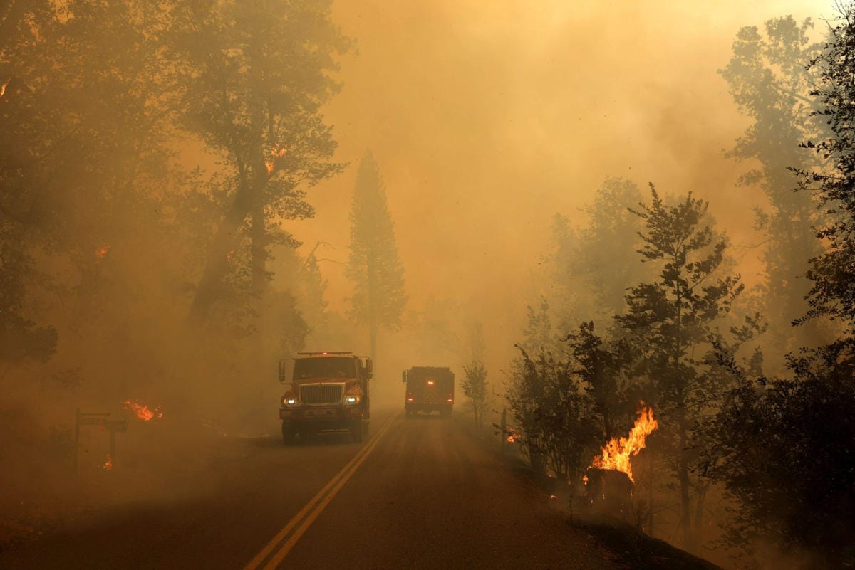 Kaliforniassa lähellä Yosemiten kansallispuistoa perjantaina alkanut maastopalo levisi alle vuorokaudessa yli 2600 hehtaarin alueelle. LEHTIKUVA / AFP