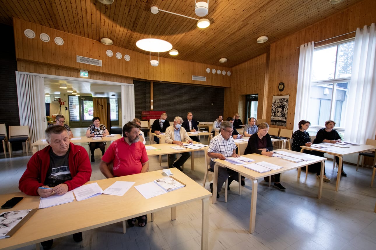 Lumijoen uusi valtuusto kokoontui ensimmäiseen kokoukseensa täysilukuisena.