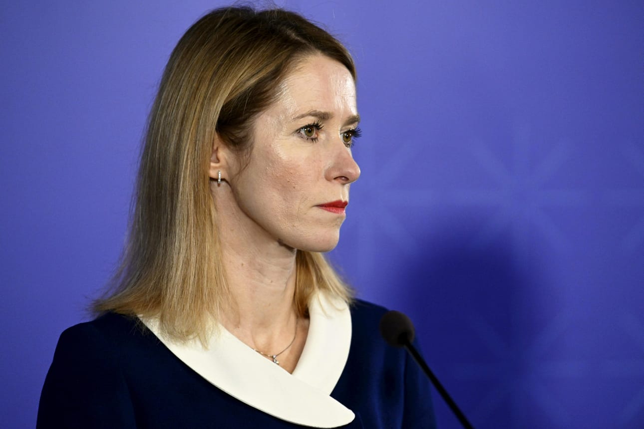 Viron oppositio on vaatinut Kaja Kallaksen eroa, ja kyselyiden perusteella samalla kannalla on myös yli puolet kansalaisista. LEHTIKUVA / Vesa Moilanen