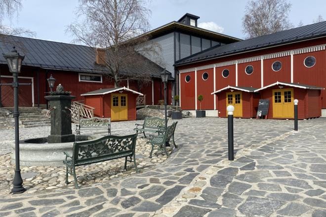 Vaasan ylioppilasteatteri Ramppi esittää tulevana kesänä kesäteatteria Bock’s Cornerissa. Näyttämö ja katsomo tulevat sisäpihalle. Kuva: Laura Krohn