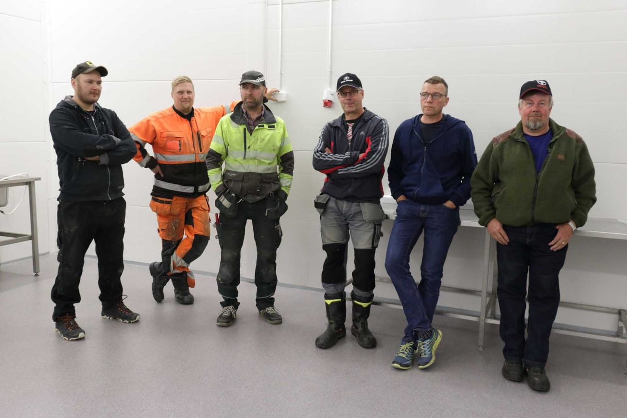 Nylkyhalli on tila, johon on otettu kaikista ideoista mukaan vain parhaat puolet. Nykyaikaisten elintarvikemääräysten mukainen tila ottaa syksyn aikana vastaan 60 hirveä, kun kausi alkaa.
