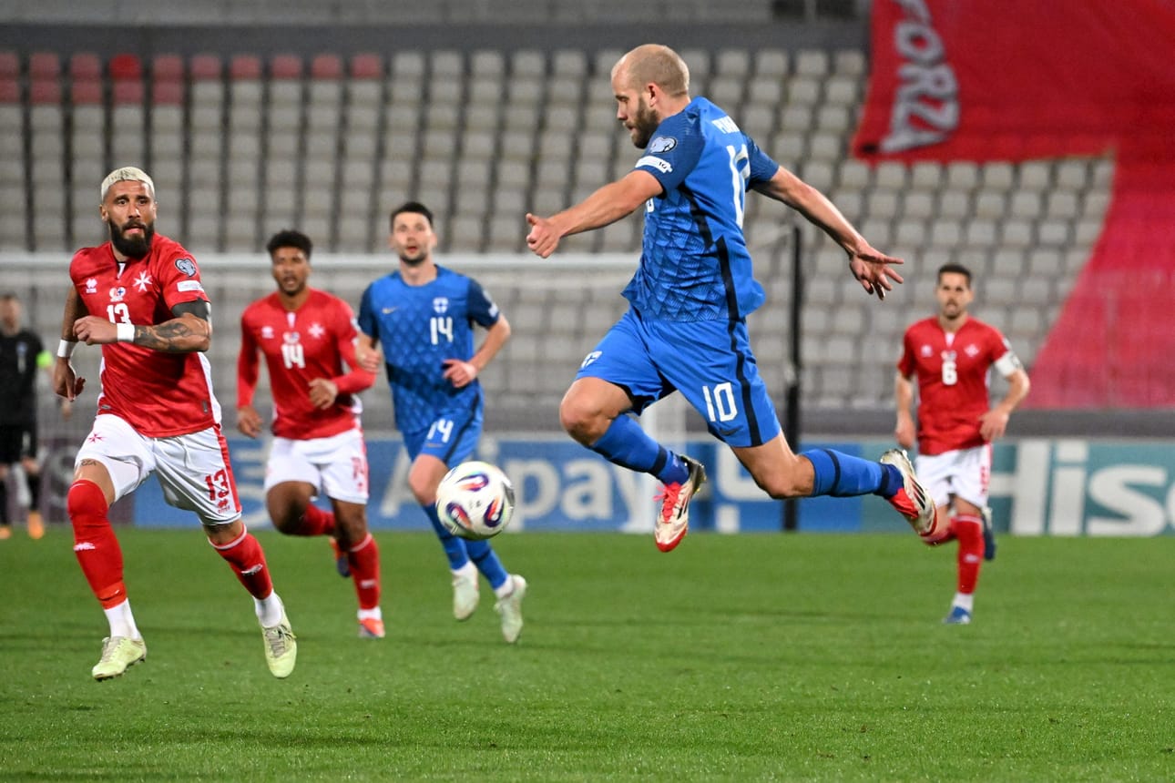 Suomen miesten jalkapallomaajoukkue käynnisti MM-karsintaurakkansa 1–0-vierasvoitolla Maltasta. LEHTIKUVA / Jussi Nukari