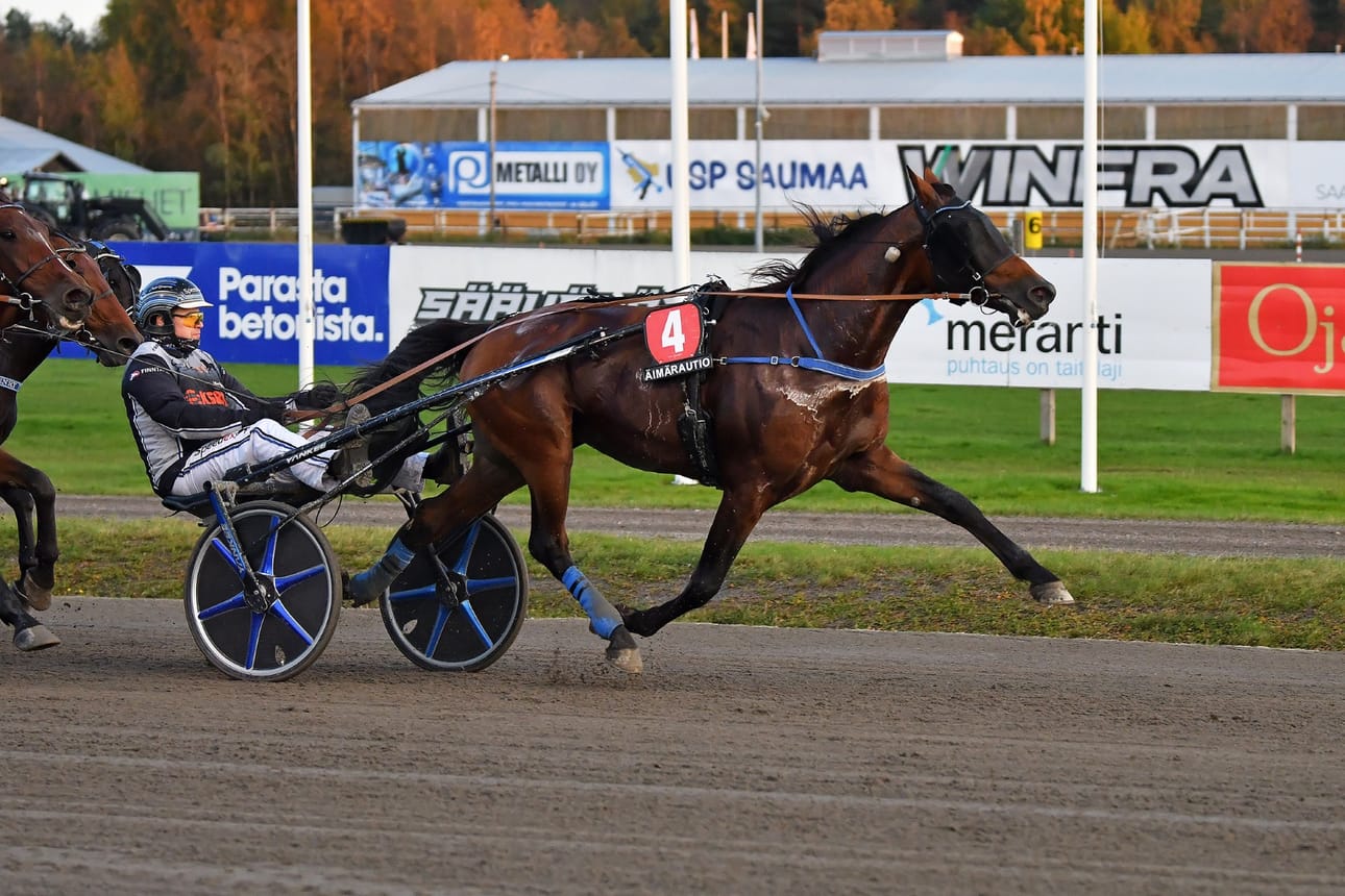 Antti Ojanperä tyylitteli voittoon valmennettavallaan Main Stagella.