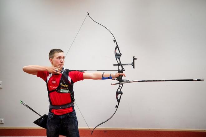 Ryhdin tämän vuoden menestynein urheilija on nuori jousiampuja Eetu Mäki-Paavola, joka saavutti huhtikuussa olympiajousen alle 18-vuotiaiden maailmanmestaruuden Romaniassa. KUVA: JAAKKO ELENIUS