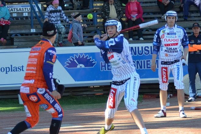 Elmeri Anttila iski kunnarin sekä tavallisen ja palkittiin Vedon ykköspalkinnolla. KUVA: MARKKU TURPELA