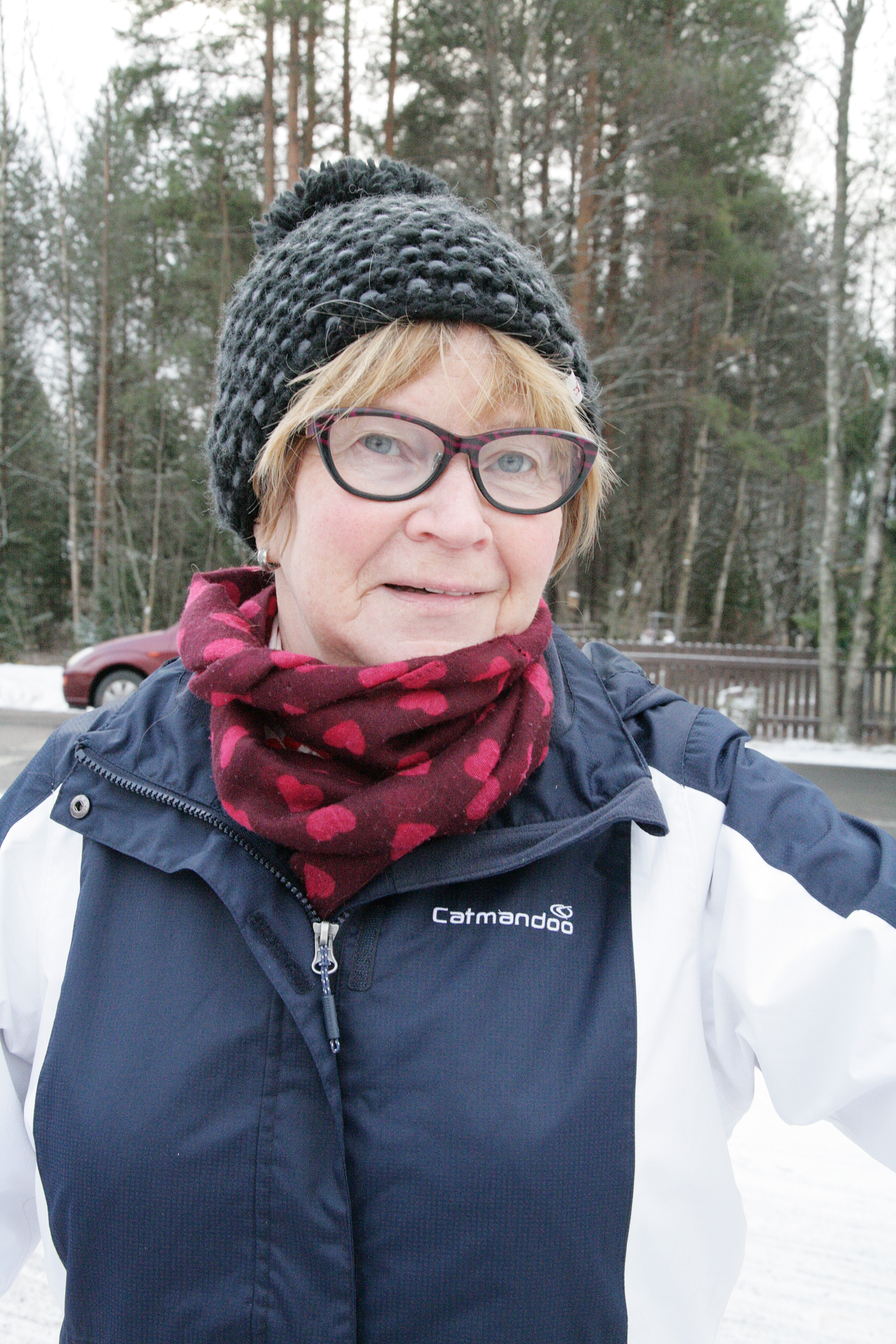 Kerttu Rahja  ”Tulin testaamaan baanaa mieheni kanssa. Parin kilometrin pituinen baana voisi olla vähän pitempikin. Toivottavasti saamme lisää vastaavia reittejä tänne. Kempeleessä on kyllä tosi hyvät polkupyörätiet tällä hetkellä.”