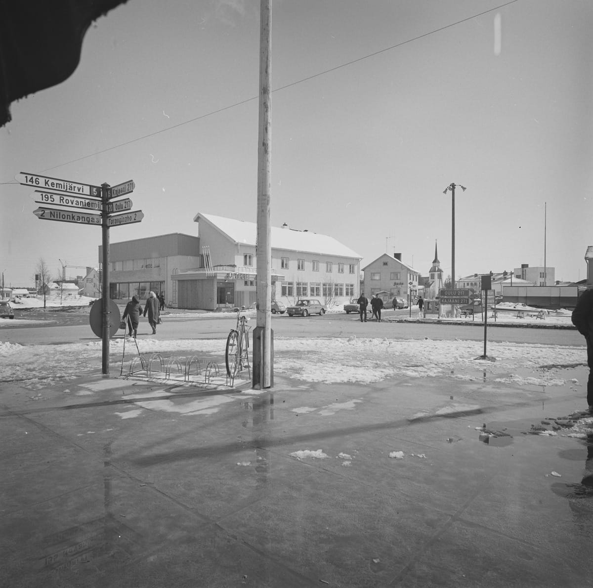 Kuusamon neljäntienristeys vuonna 1966.