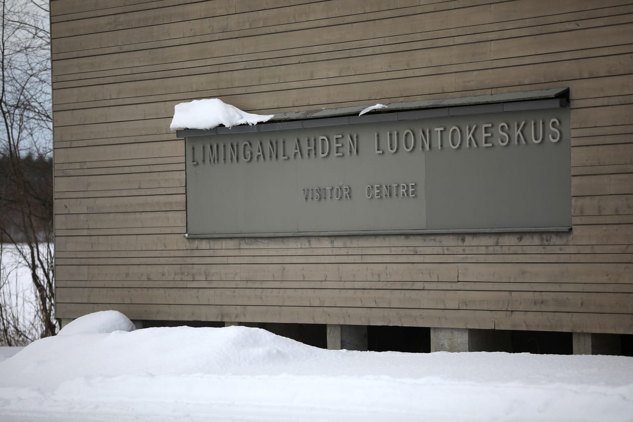 Liminganlahden luontokeskus siirtyi Metsähallitukselta Limingan kunnan omistukseen lokakuussa 2025.