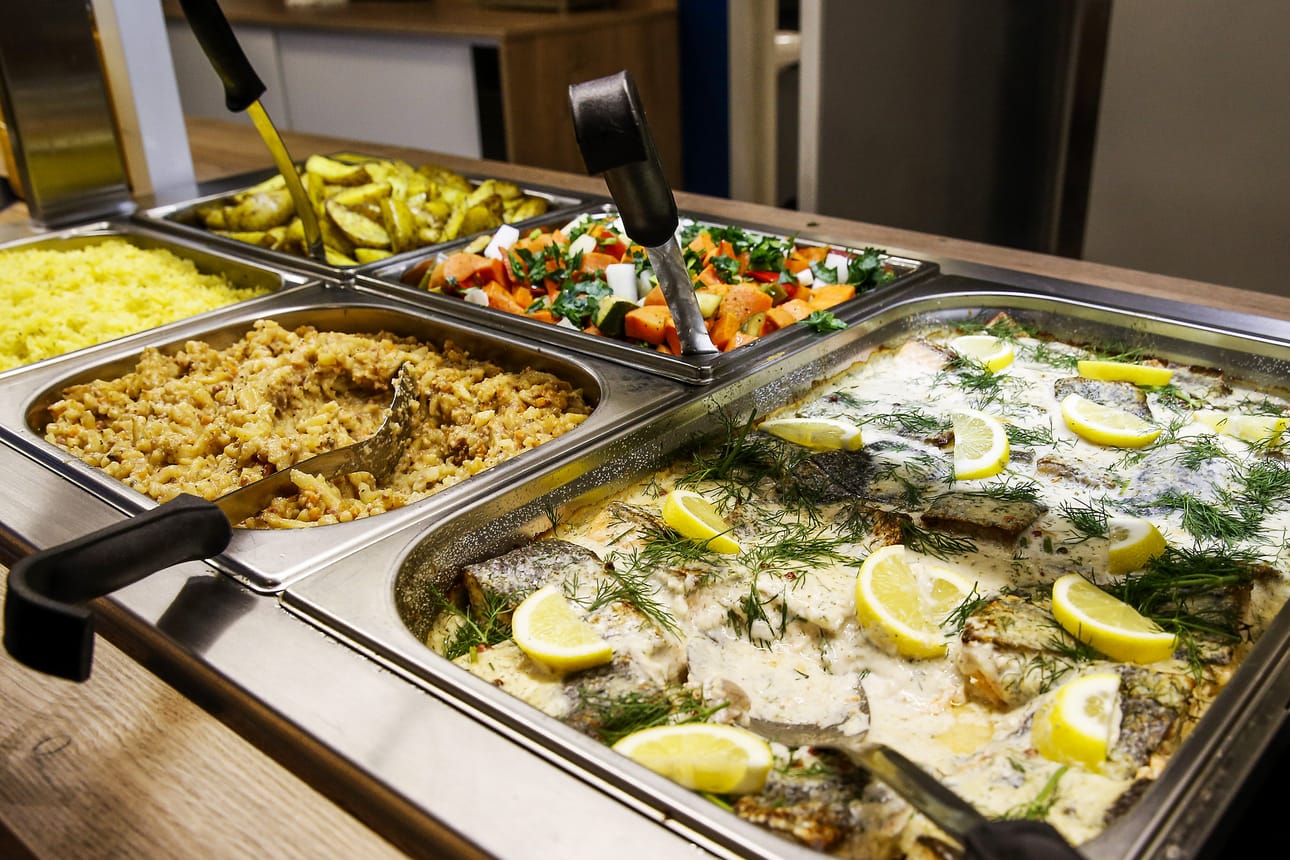 Ravintoloiden buffet-pöydät ovat olleet sallittuja maanantaista lähtien.