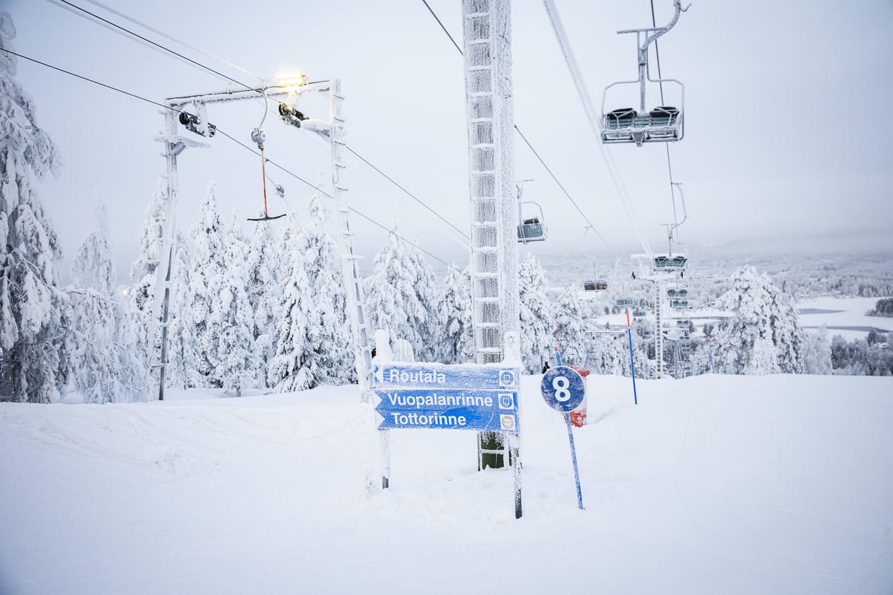Lapsen kuolemaan johtanut onnettomuus tapahtui Rovaniemen Ounasvaaralla rinne numero 8:n läheisyydessä. Lapsi oli hoidetun rinnealueen ulkopuolella.