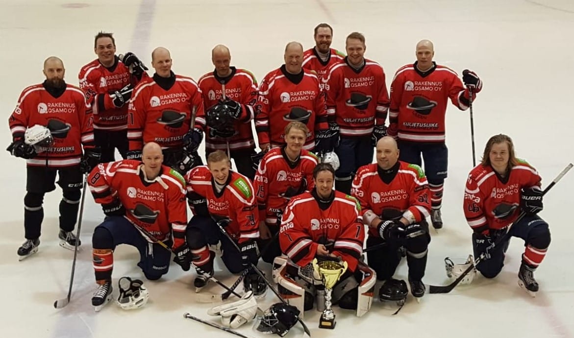 Bostoncupin mestaruus matkasi tällä kertaa Kuusamoon, Lepattava Lätty -joukkueen voittaessa finaalissa Keskikentän Keisarit rangaistuslaukauskisan jälkeen.
