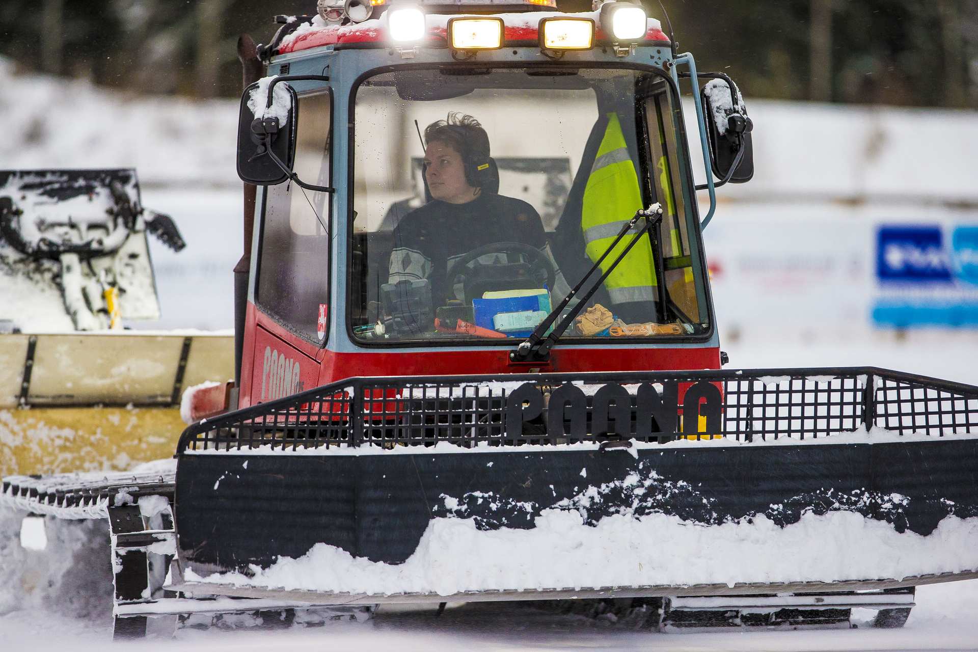 Marko Eskolan lisäksi Raahen kaupungilla on toinen latukoneen kuljettaja.