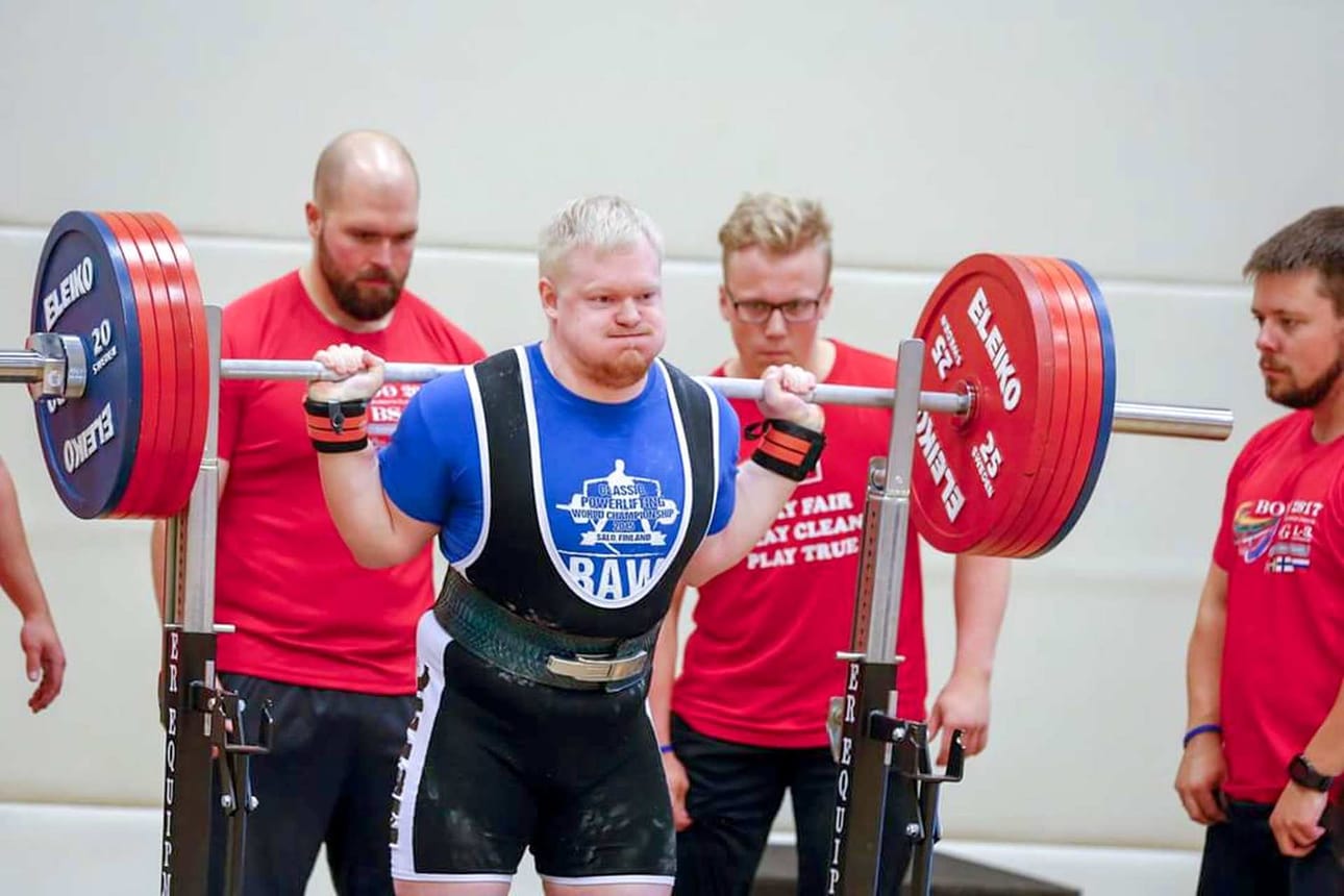 Jarkko Perttula voitti syyskuussa Barentsin kisoissa Norjassa. Sunnuntaina tuli SM-kultaa Pornaisissa.