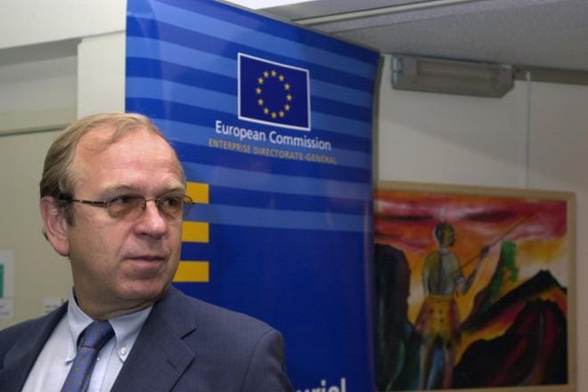 Erkki Liikanen oli Suomen ensimmäinen EU-komissaari. Hän oli komissaarina vuodet 1995–2004. KUVA: Georges Boulougouris