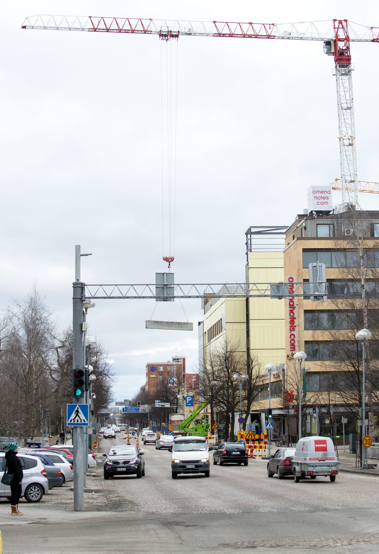 Lukija kuvasi nostotilanteen maanantaina 13.4. - Kuva näyttää hurjemmalta kuin tilanne todellisuudessa oli, ylitarkastaja Lasse Kytömäki sanoo.