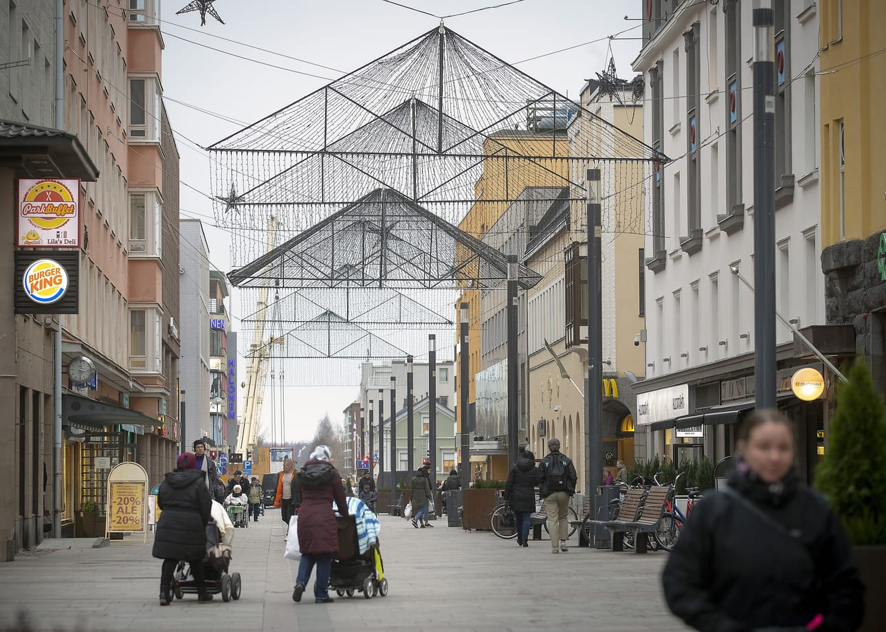 Osa Kalevan vaalikoneeseen vastanneista eduskuntavaaliehdokkaista toteaa, että Oulun maine on kärsinyt kaupungissa talven aikana paljastuneiden seksuaalirikosten vuoksi.