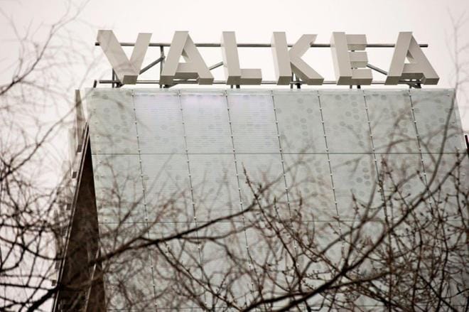Kauppakeskusjohtaja Anu Junnikkala-Alho kertoi maanantaina, että sunnuntai sujui Valkeassa normaalisti, samoin kuin edellinen viikonloppu. Uhkauksia on käyty läpi henkilökunnan kanssa. KUVA: Jukka-Pekka Moilanen/ Arkisto