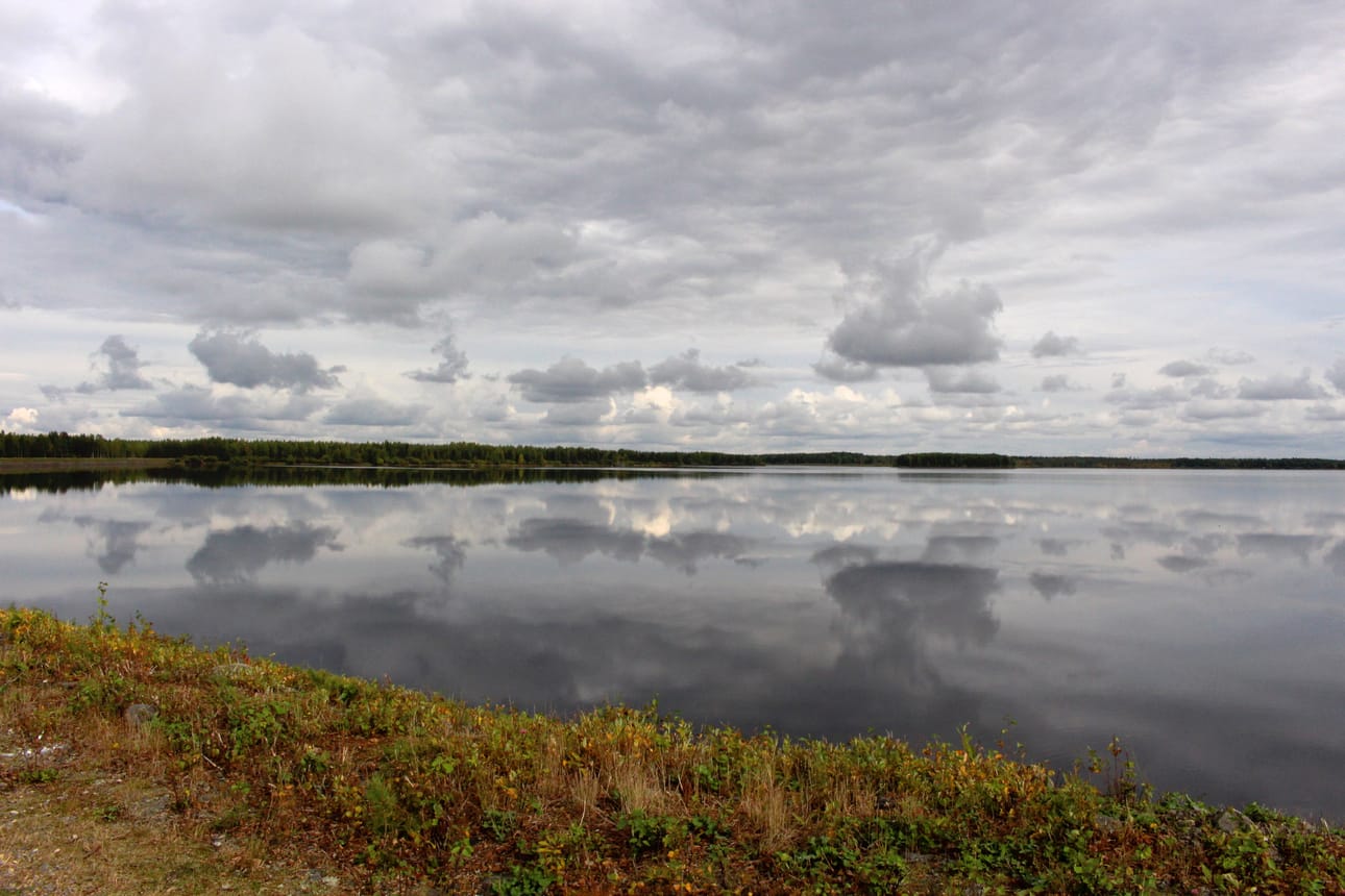 Luonto on muovannut tekoaltaasta kauniin järven, joka on ahkerassa virkistyskäytössä. Arkistokuva Sari Junnonaho