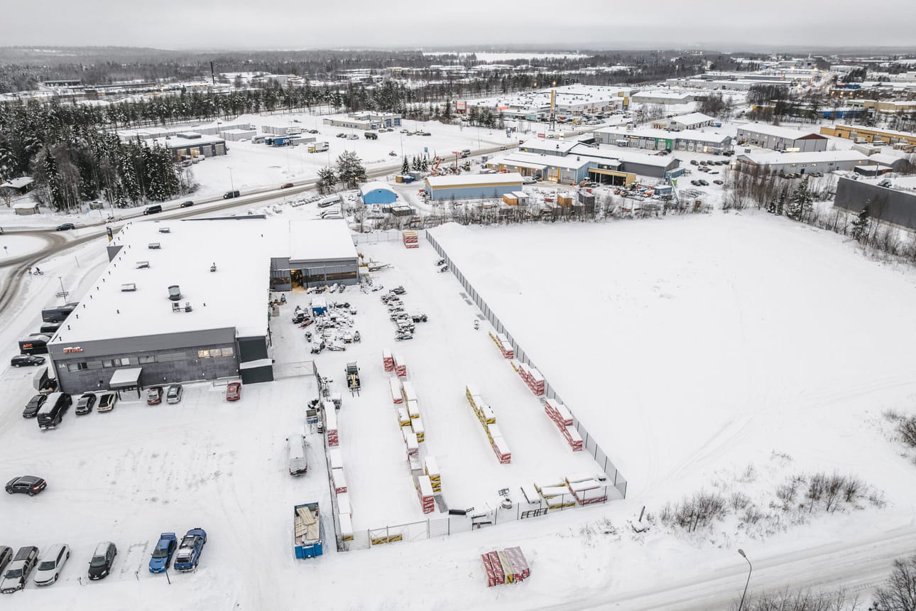 Eteläkeskukseen on kaavoitettu kaksi uutta suurmyymälän mahdollistavaa tonttia. Laptin rakennuspaikka näkyy kuvassa oikealla, vasemmalla naapurina Koneliike Korteniemi.
