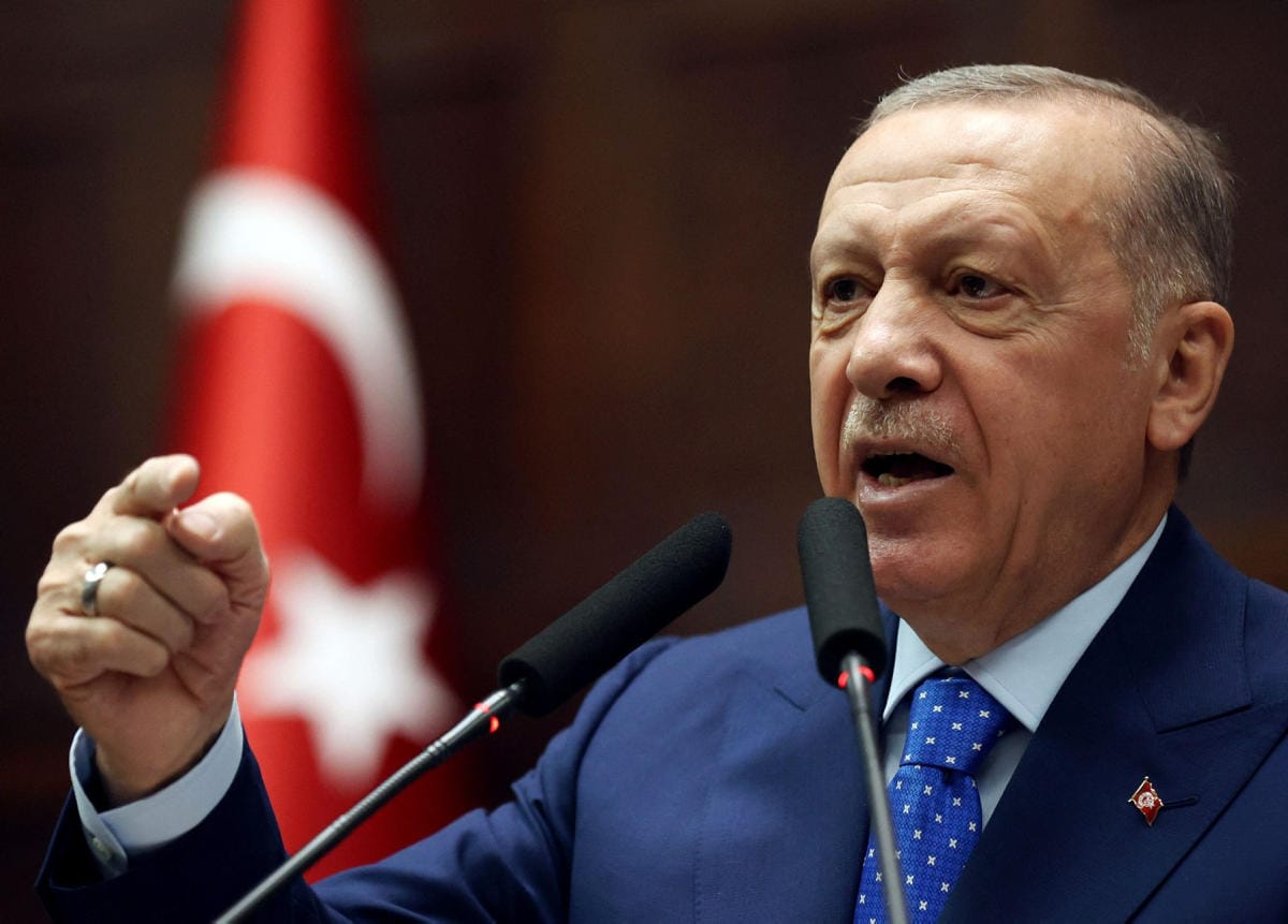 Turkin presidentti Erdogan sanoo haluavansa nähdä konkreettisia toimia Suomelta ja Ruotsilta, ennen kuin Turkki voi tukea maiden Nato-jäsenyyttä. LEHTIKUVA/AFP