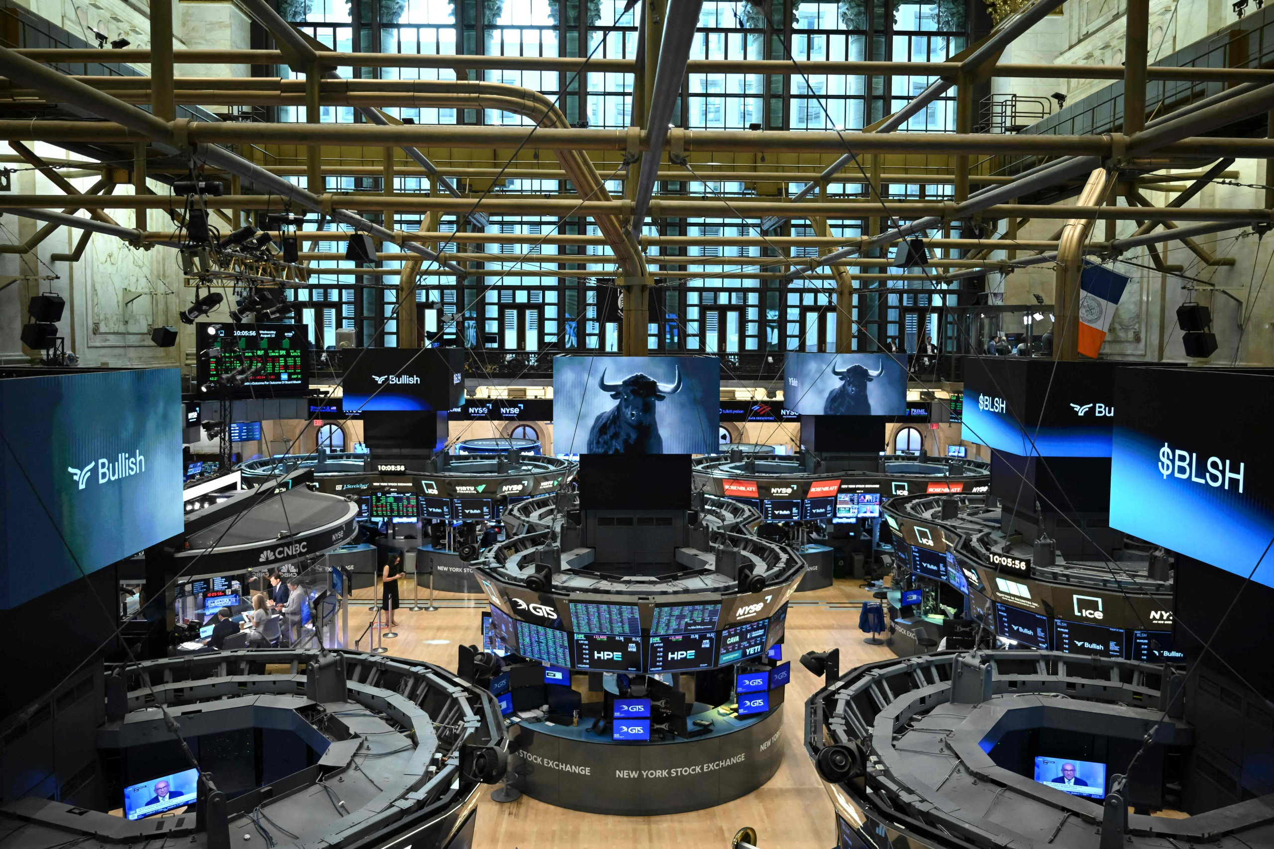 Wall Street sulkeutui laskussa Yhdysvaltain heikkojen työllisyyslukujen jälkeen