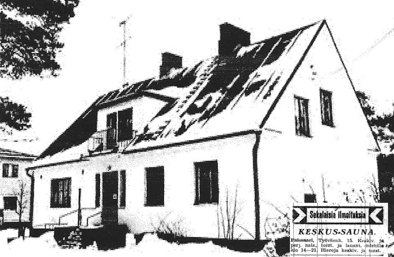 Työväenkadun Keskus-Sauna markkinoi palveluitaan Vaasa-lehdessä. Kiuas lämpeni pitkin viikkoa. Saunatalon naapurissa toimi elokuvateatteri Bio-Bio.