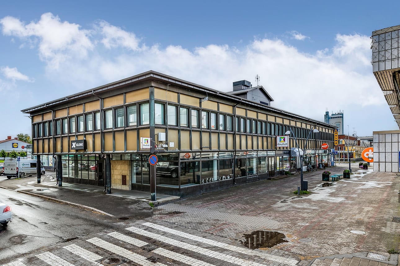 Lodge Hotel Raahessa on 29 huonetta ja niissä yhteensä noin kaksinkertainen määrä majoituspaikkoja.