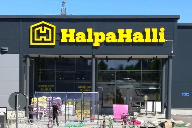 Vaasaan valmistui uunituore HalpaHalli kesäksi 2020. Laihian uuden myymälän rakentamisen oli määrä alkaa nyt kevättalvella. Arkistokuva.