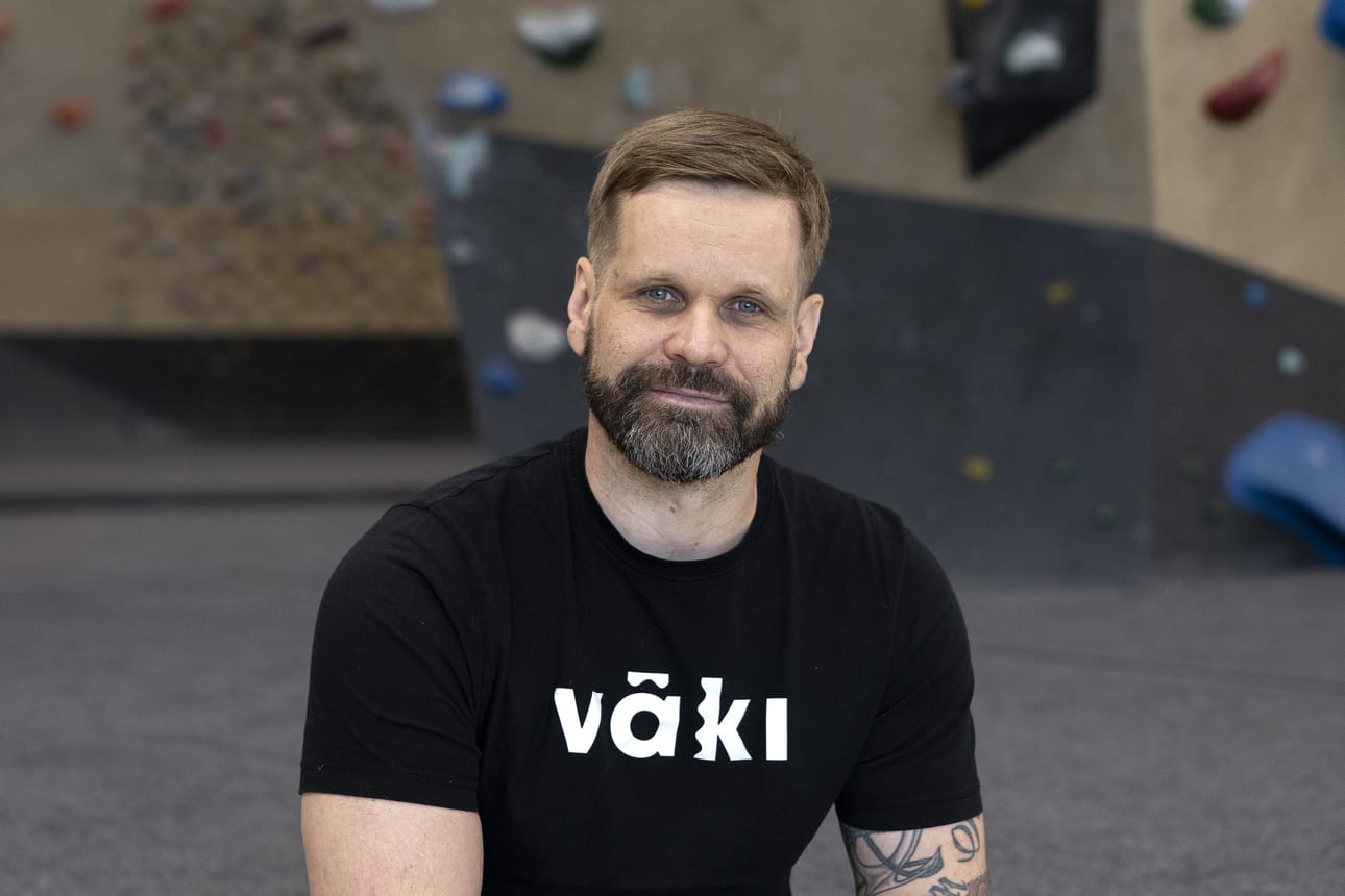 Väen toiminta jatkuu ja Antti Väisäsen yrittäjyys. Hän toivoo, että oma jaksaminen paranee, kun yrityksellä menee paremmin.