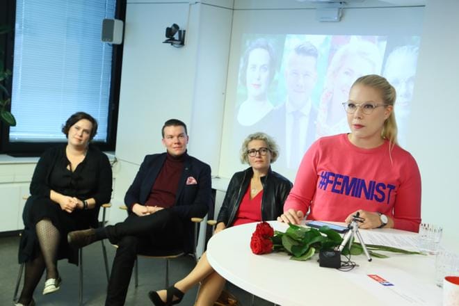 Sdp esitteli ensimmäiset eurovaaliehdokkaansa, Kaisa Penny (vas.), Mikkel Näkkäläjärvi, Miapetra Kumpula-Natri ja Tuulia Pitkänen. Kuva: Mauri Ratilainen/Com.Pic