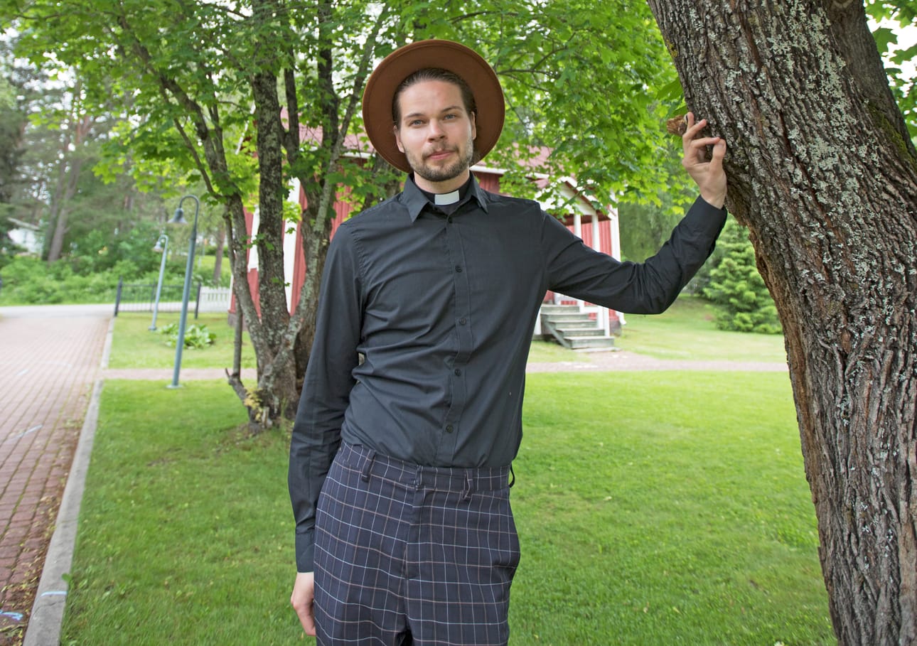 Lauri Hämeenaho kertoo, että hänet on otettu hyvin vastaan Raahen seurakunnassa.