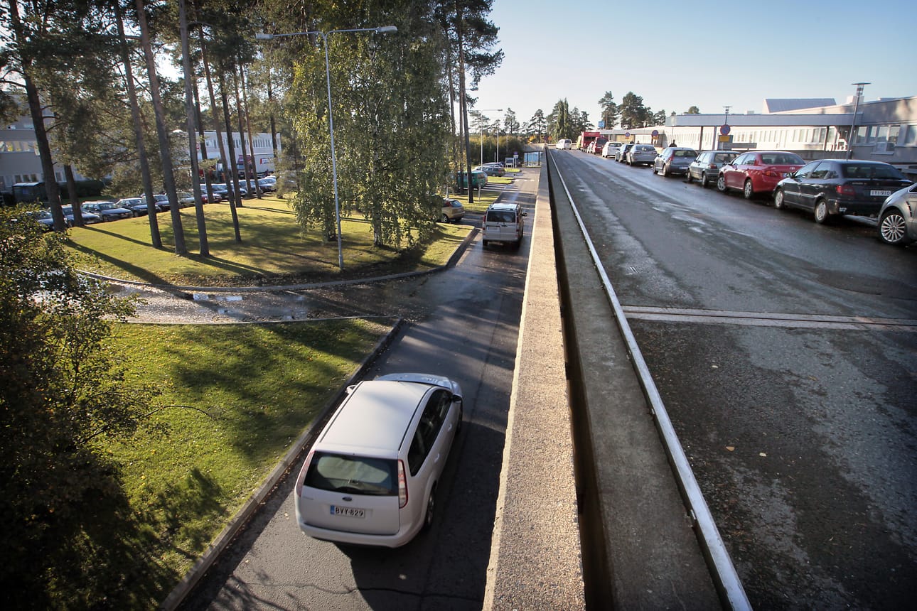 Lastensairaalan ja pääsairaalan väliselle viheralueelle on suunnitteilla uudisrakennus, johon sijoittuisivat parkkitalo, päiväsairaala ja potilashotelli.