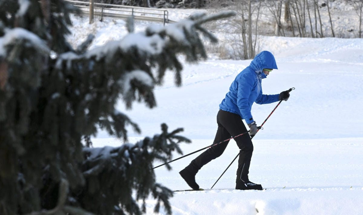 Sää lauhtuu alkavalla viikolla. Tänään kireimmät pakkaset jäävät taakse maan etelä- ja keskiosissa, mutta Lapissa kylmempi ilmamassa pitää pintansa vielä pari lähivuorokautta. LEHTIKUVA / Heikki Saukkomaa