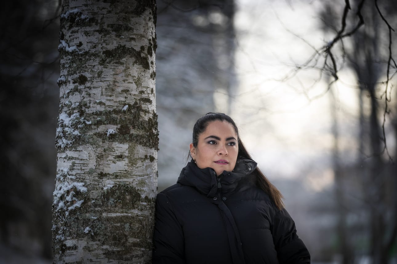 Kolumbiasta Suomeen muuttanut Nydia Lucia Zarta-Laitinen on auttanut heikompia jo vuosien ajan.