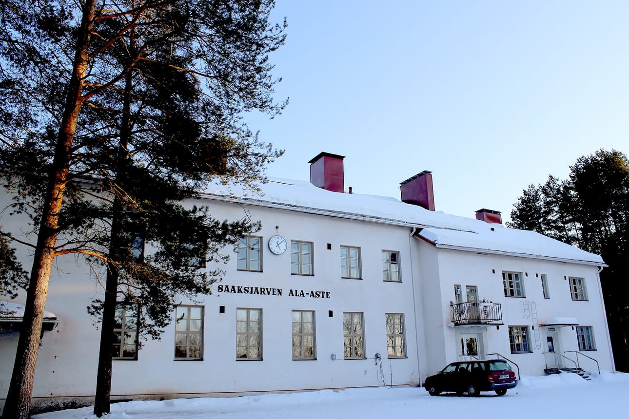 Sääksjärven koulu on yksi Vimpelin kunnalle päänvaivaa tuottaneista kiinteistöistä. Arkistokuva.