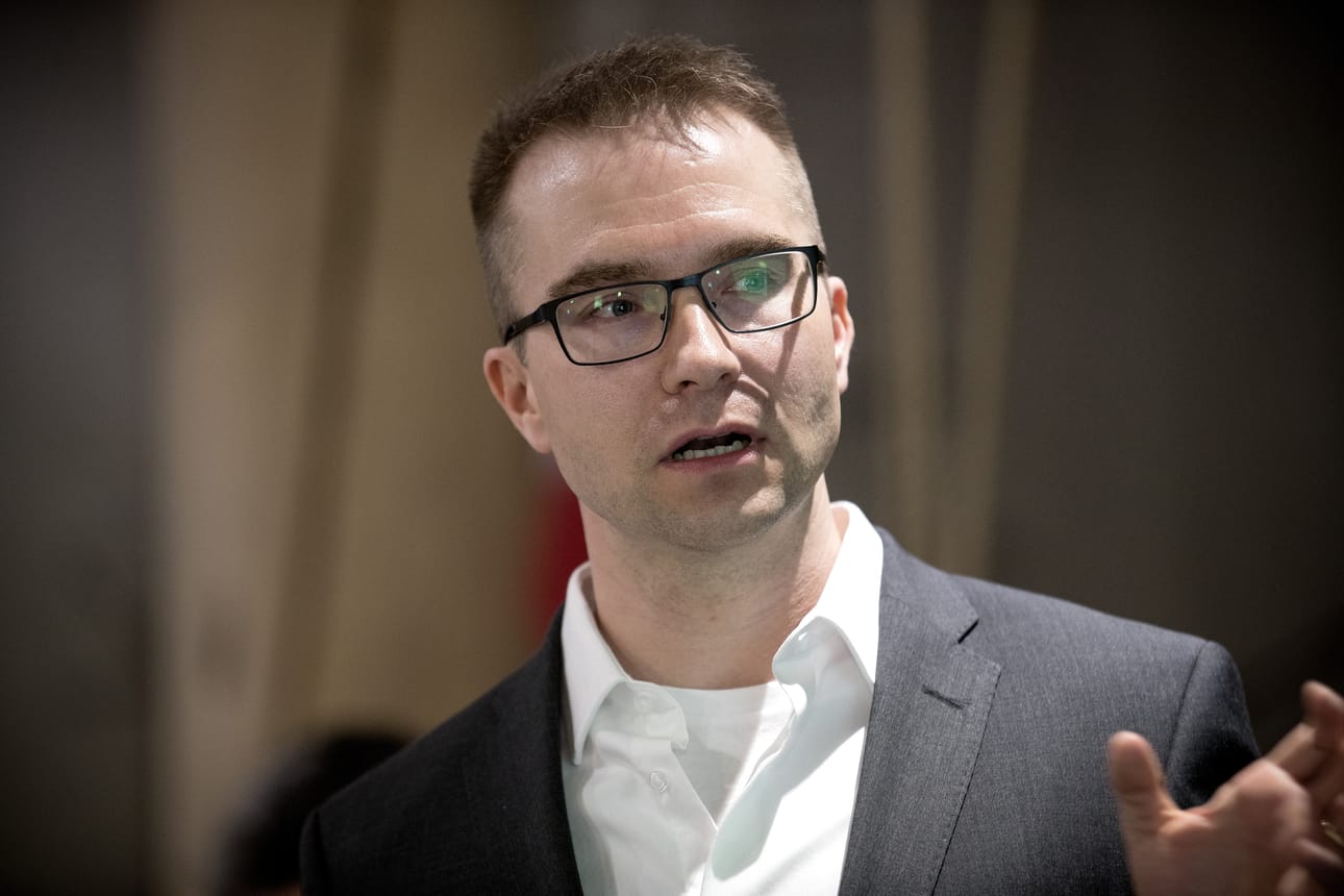 Ari Jurvansuu sanoi, että riidassa pärjää usein se osapuoli, jolla on paperit paremmassa kunnossa. Suomessakin sopimuksen sanamuoto on saanut vahvemman roolin sopimusten tulkintatilanteissa.