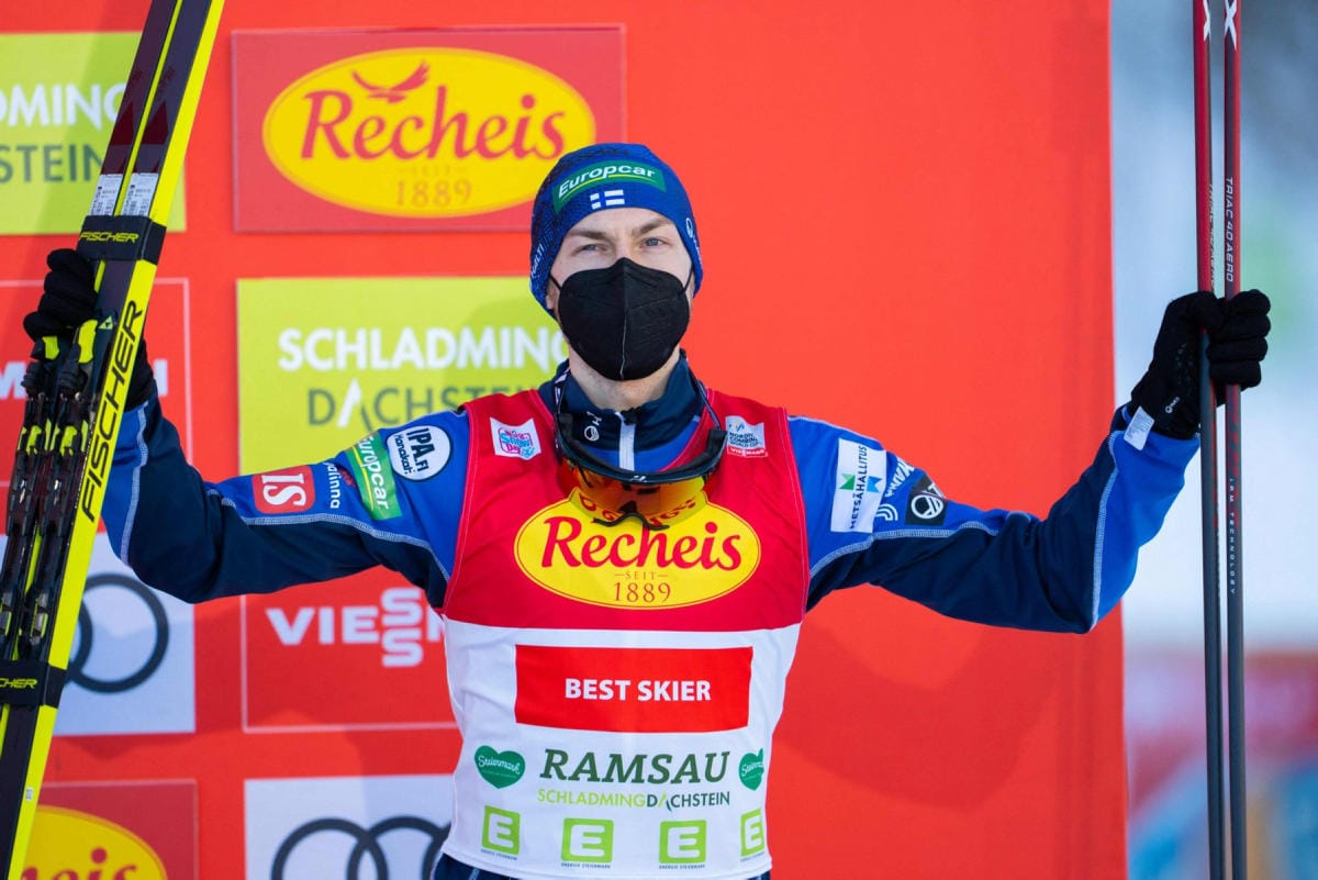 Herola nousi pitkältä takamatkalta kolmanneksi. Lehtikuva/AFP