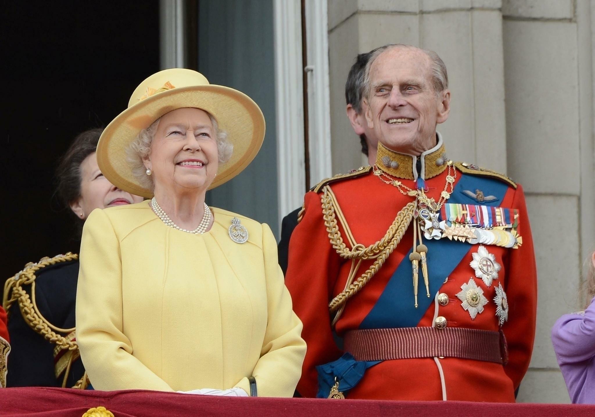 Prinssi Philip saateltiin viimeiselle matkalleen Britanniassa – katso lähetys tapahtumasta