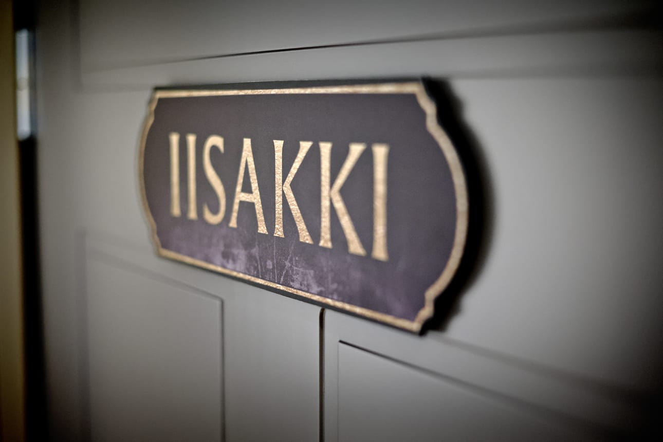 Talon historia näkyy muun muassa sviittien nimeämisperiaatteessa.