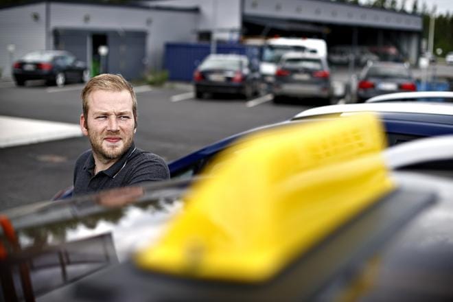 Seinäjoen keskustaksin toimitusjohtajan Niko Mäki-Kahman mukaan Kela-kyydit jaetaan tasapuolisesti kaikkien kesken.ARKISTOKUVA: TOMI KOSONEN
