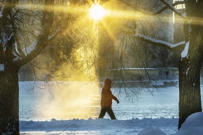 Säässä tapahtuu tiistaina täyskäännös, kun lämpötila nousee Oulun seudulla plussan puolelle – Seuraava pakkasjakso hätyyttelee jo nurkan takana