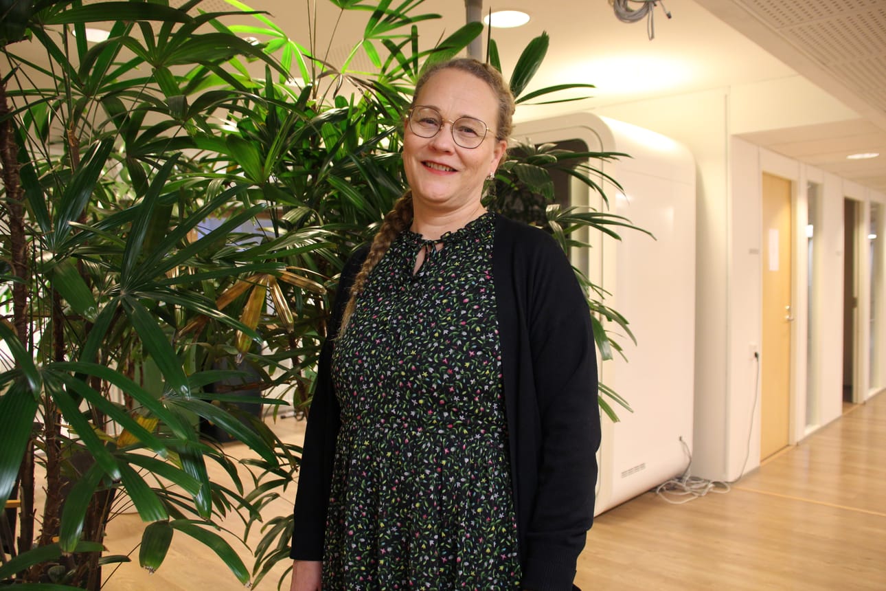 Pohteen ikäihmisten palveluiden toimialuejohtaja Mervi Koski kuvailee itseään johtajana avoimeksi, helposti lähestyttäväksi, keskustelevaksi ja jämäkäksi.