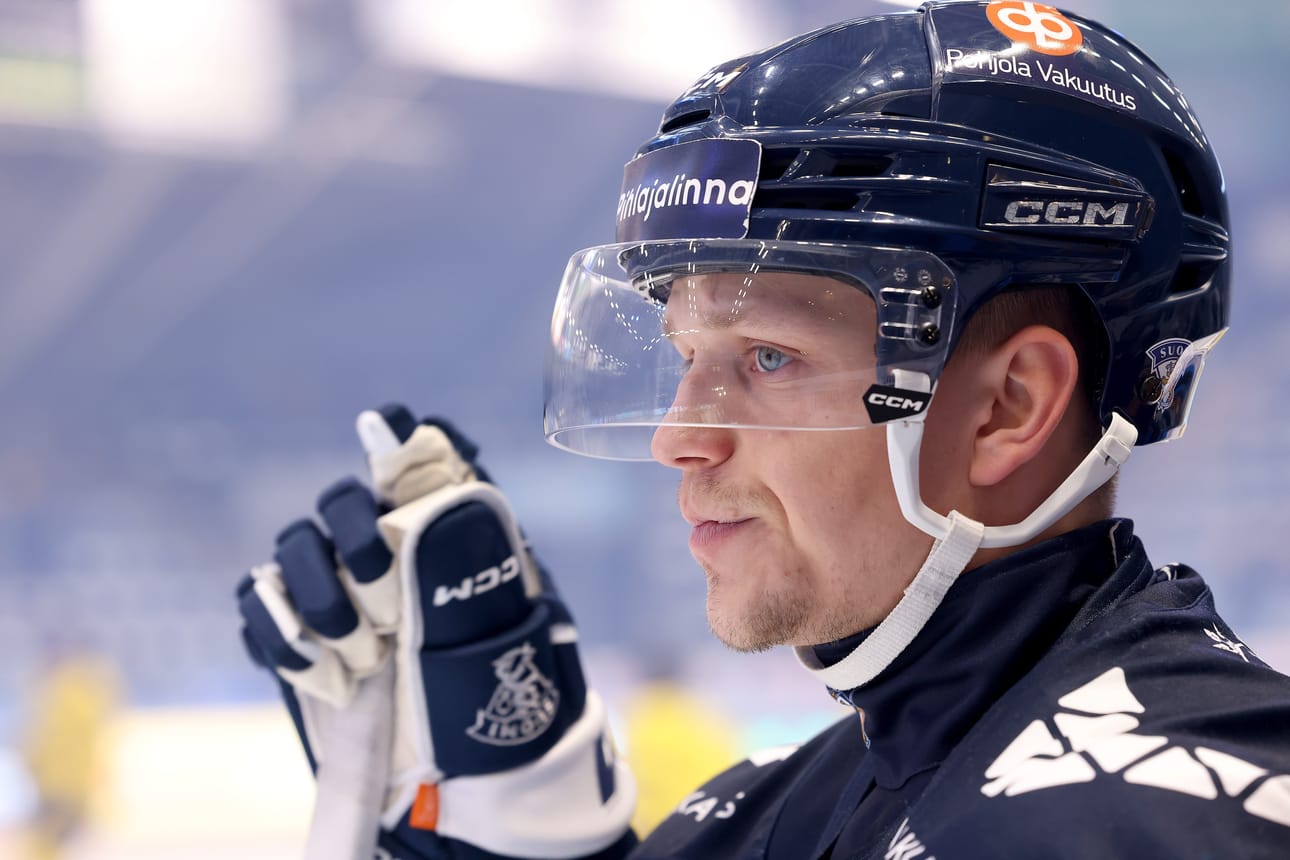 Atro Leppänen kuuluu Edmontonin sopimuspelaajiin myös ensi kaudella.