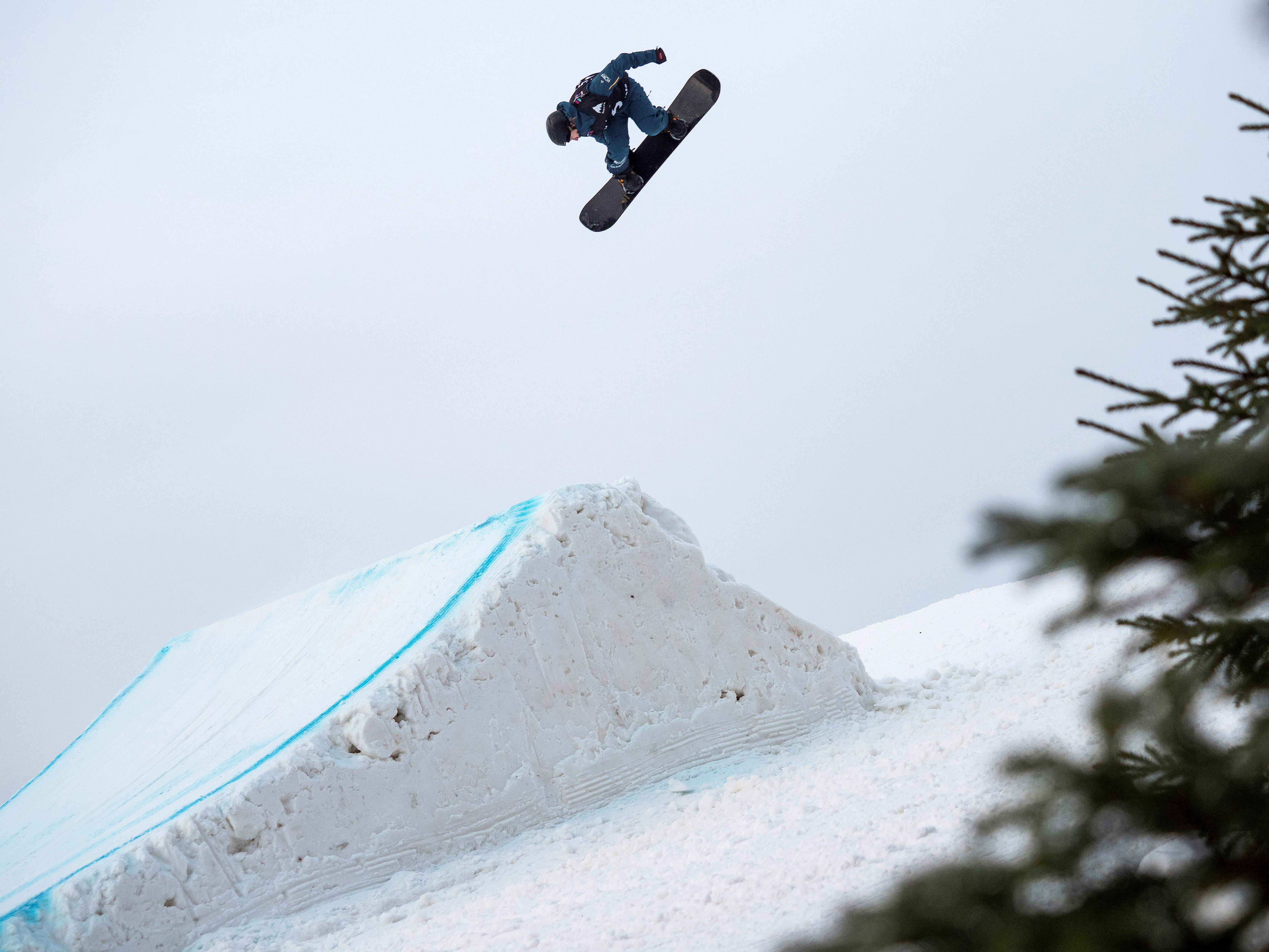 Niklas Soudunsaari hyppäsi big airin voittoon – Mountain Club Ounasvaaran lumilautailija rookie-poikien ykkönen Arctic Weekend -tapahtumassa