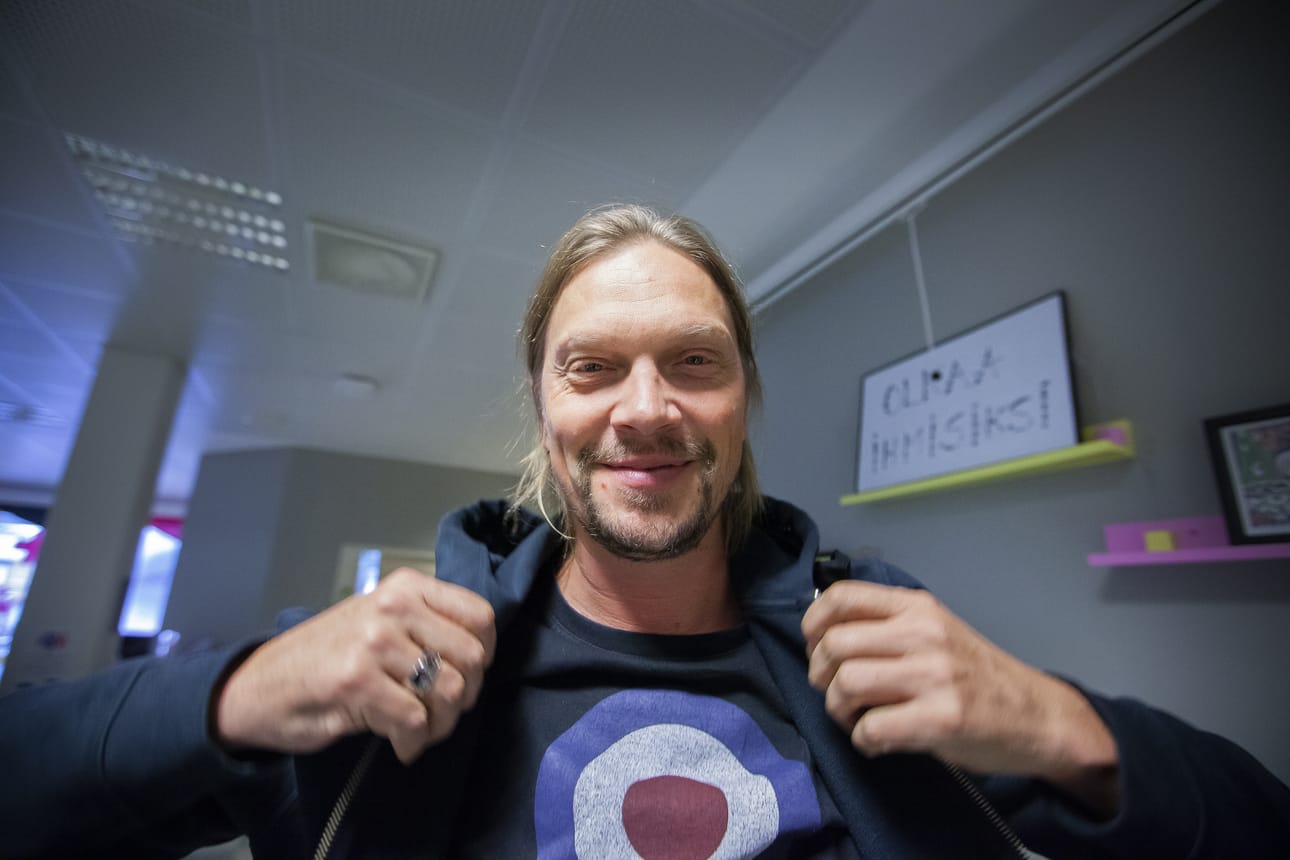 Mikko von Hertzen kävi Raahessa opastamassa nuoria muusikkoja.