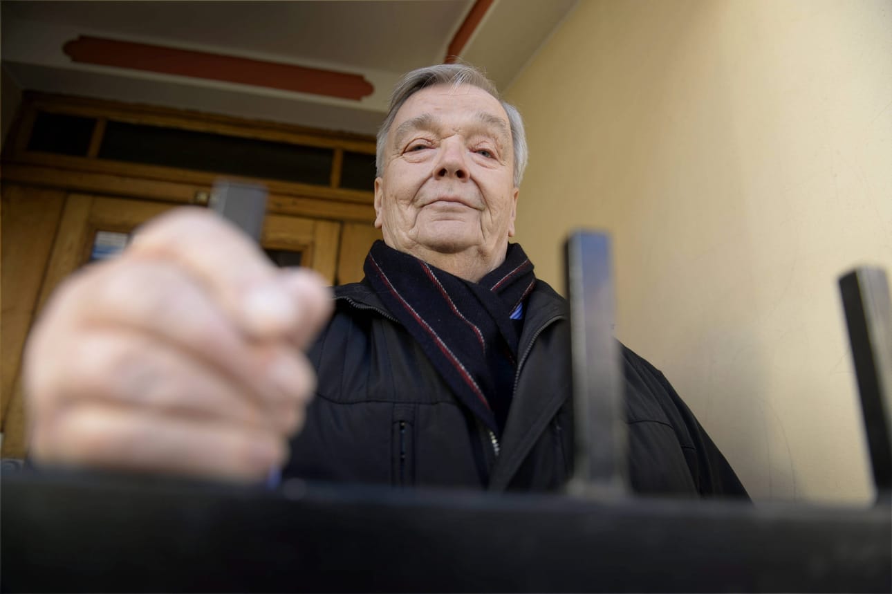 Pekka Vennamo kotonaan Helsingissä 17 lokakuuta 2014.